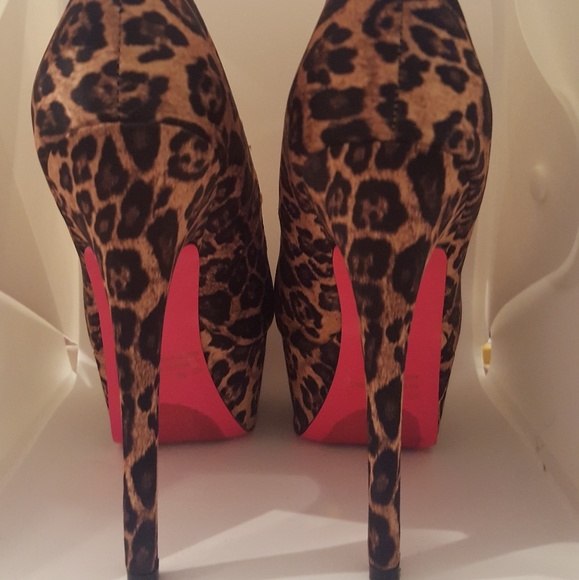 Leopard Platform Heels - Picture 5 of 5